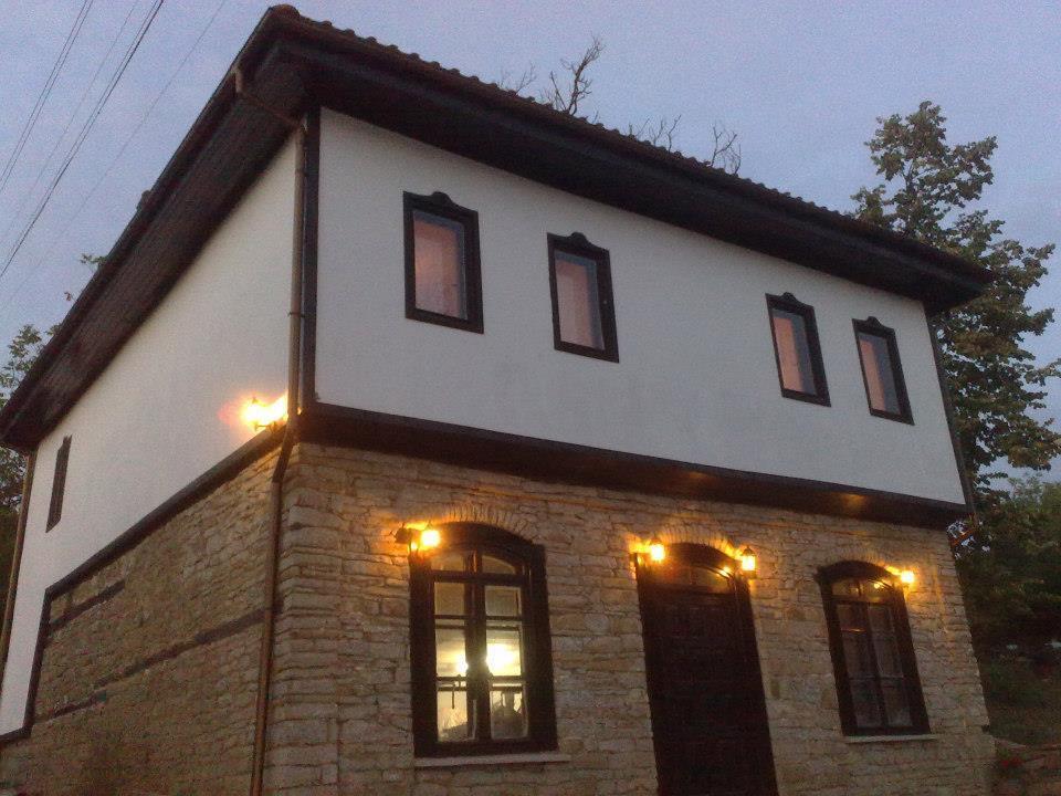 Staroto Shkolo House - Rooms For Guests Subotkovtsi ภายนอก รูปภาพ